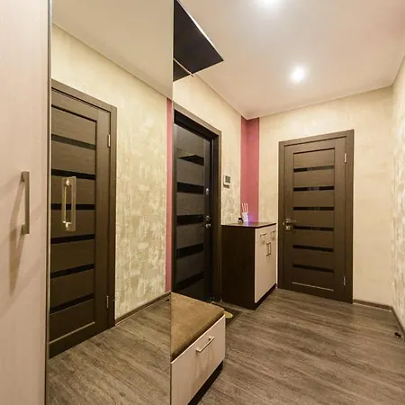 2 Rooms 75M2 Center Of Obolon Near River Side Kyiv Exterior photo