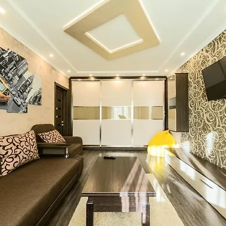 2 Rooms 75M2 Center Of Obolon Near River Side Kyiv Exterior photo